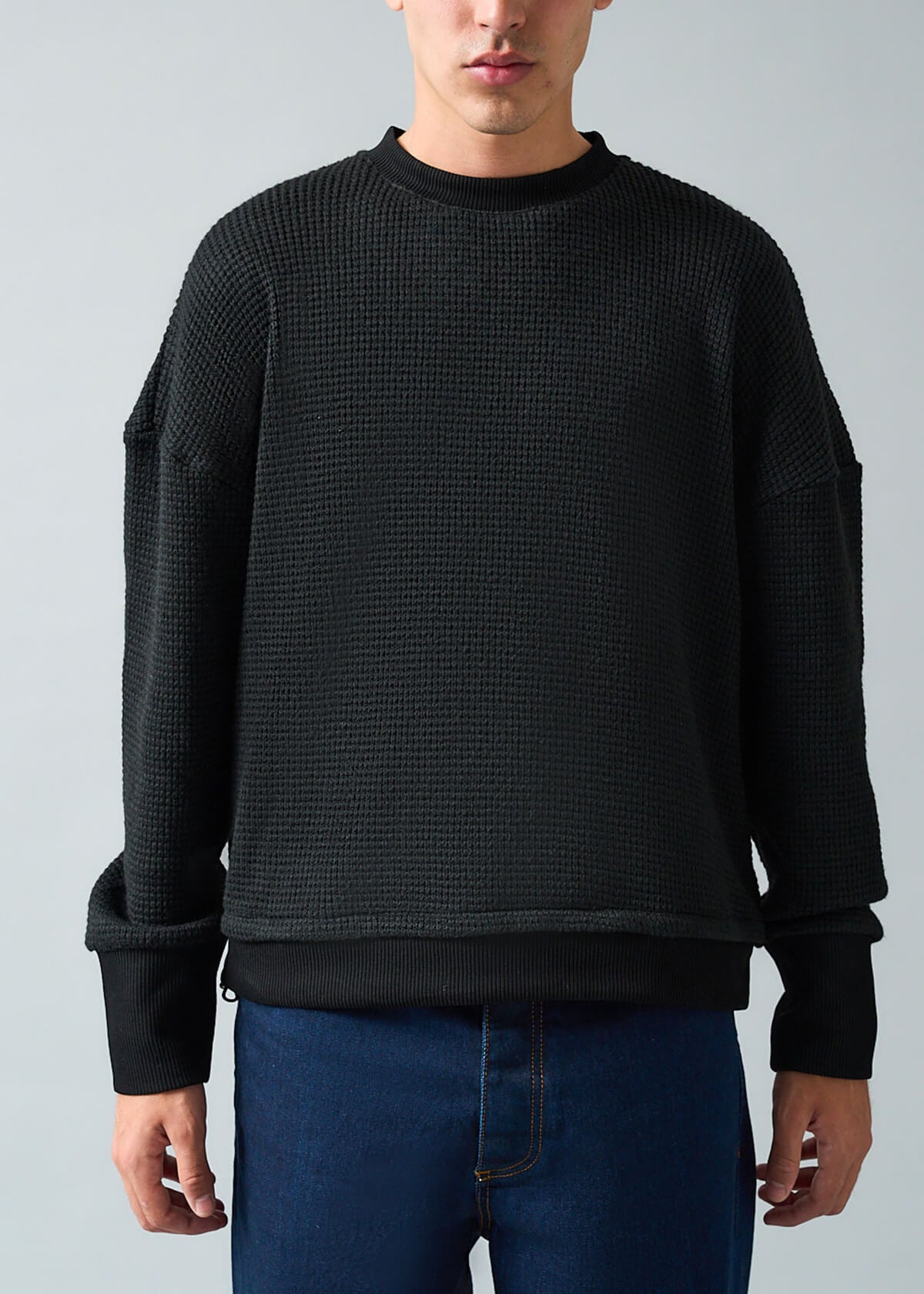 Loft-Grid Hem Pull Black