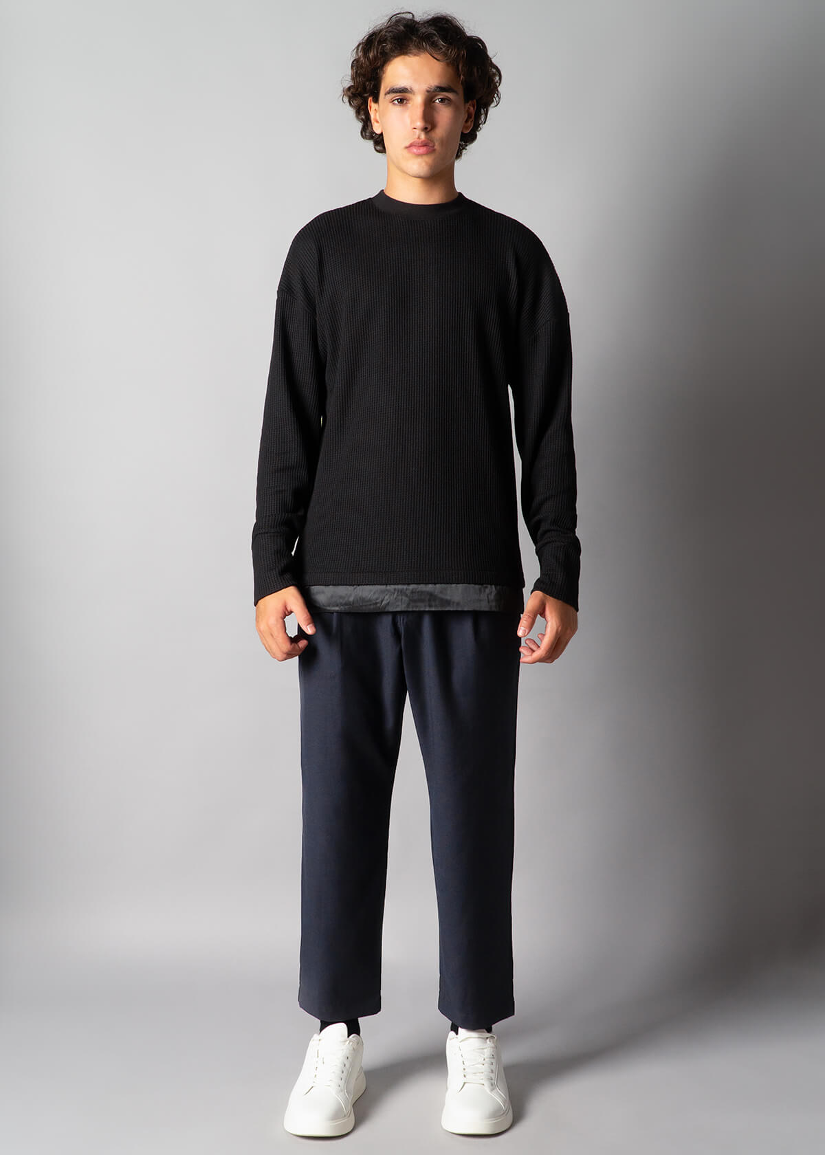 Mica Hem-Pull Crew Black